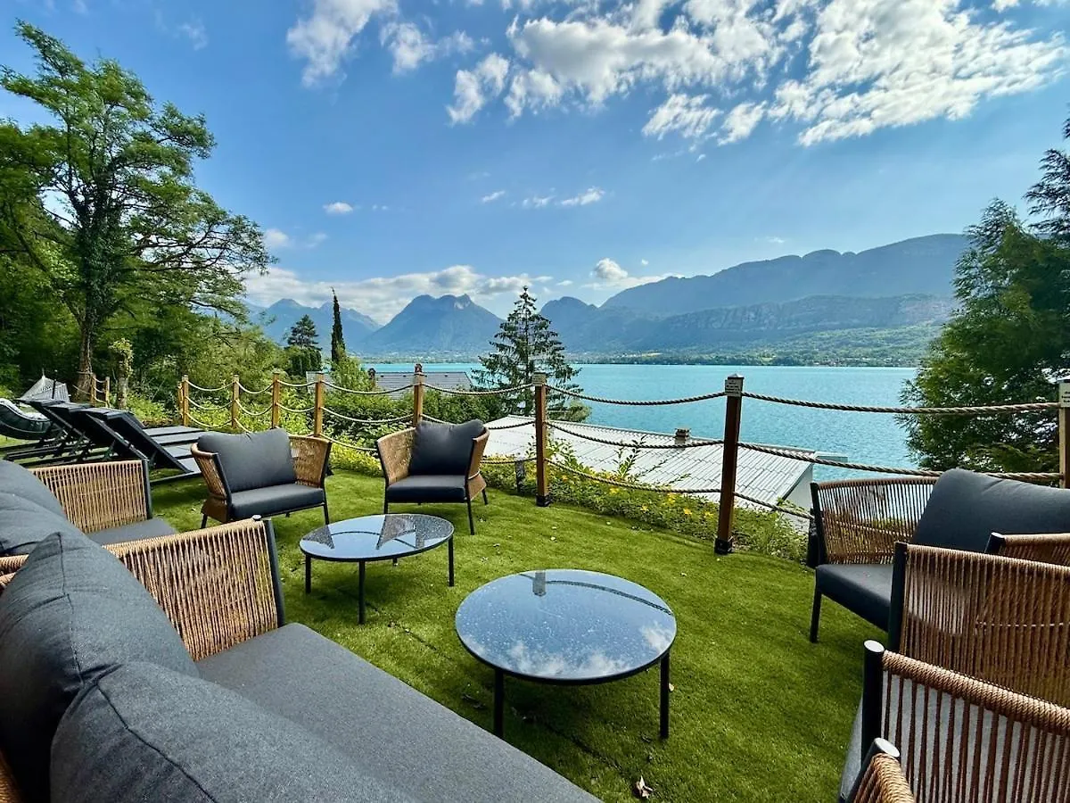 La Maison Du Lac Sleeps 10 And Has Air Conditioning Talloires